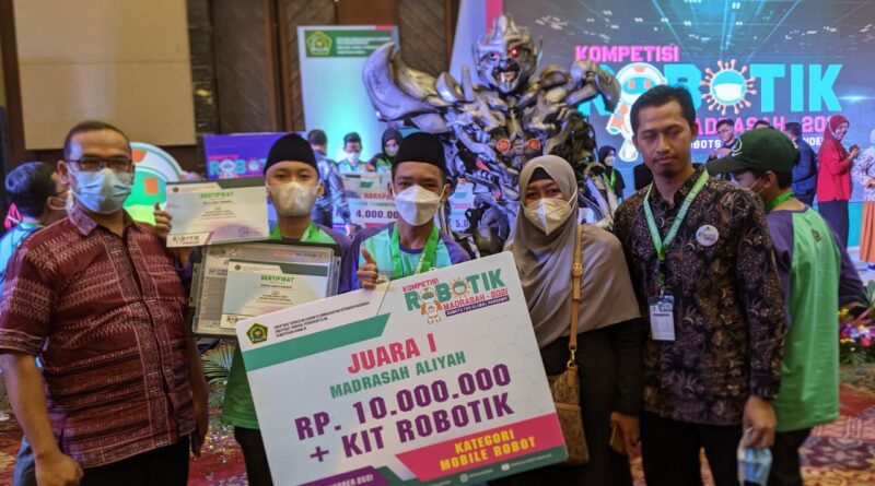 Siswa MAN 1 Medan Raih Juara 1 Nasional Kompetisi Robotik Madrasah 2021