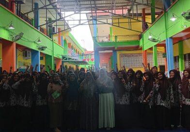 Seminar Merawat Diri untuk Tingkatkan Percaya Diri Siswi
